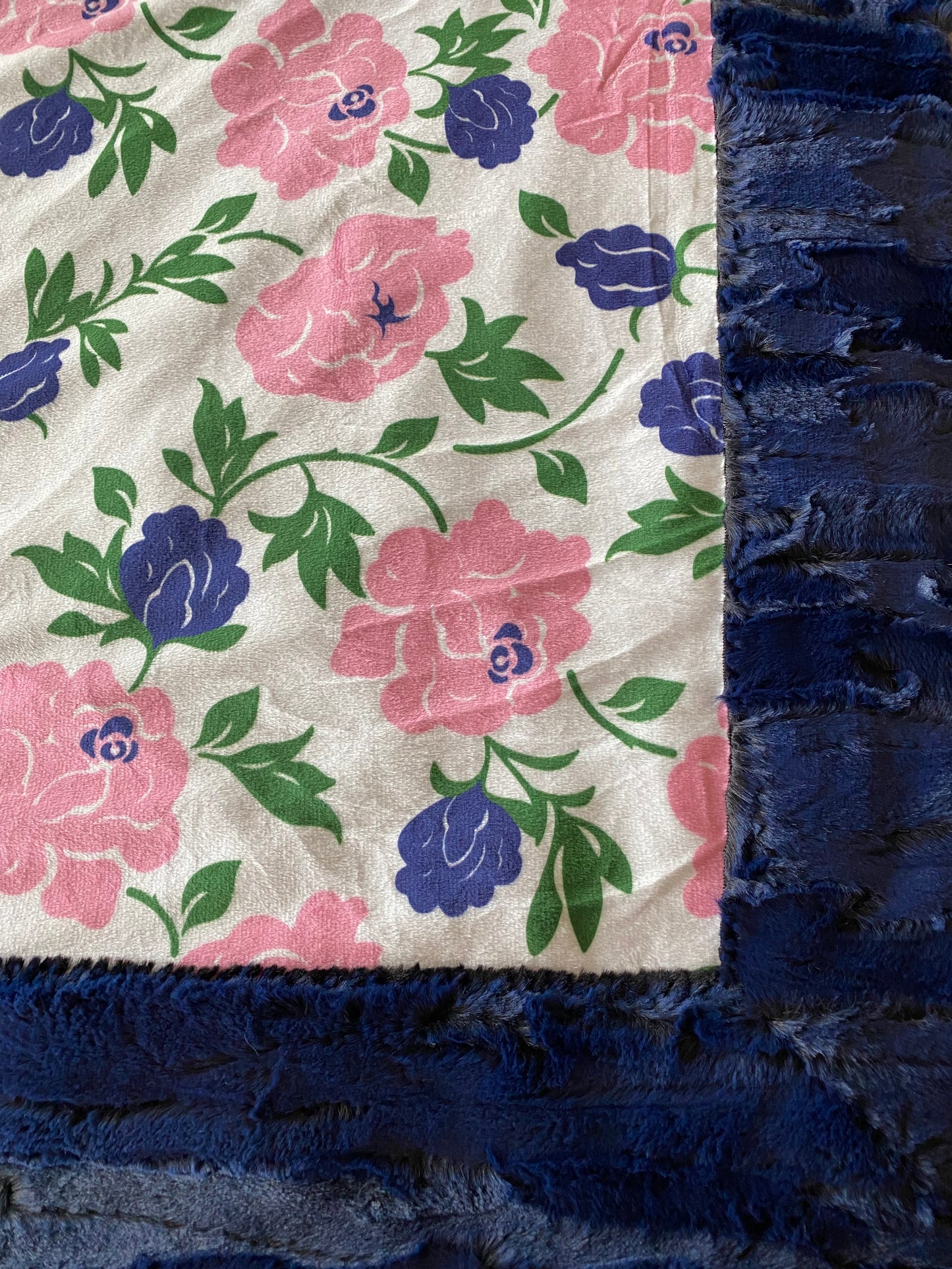 Rosegarden Snow on Twilight Forest Fox Minky Blanket - Adult Large 53x75