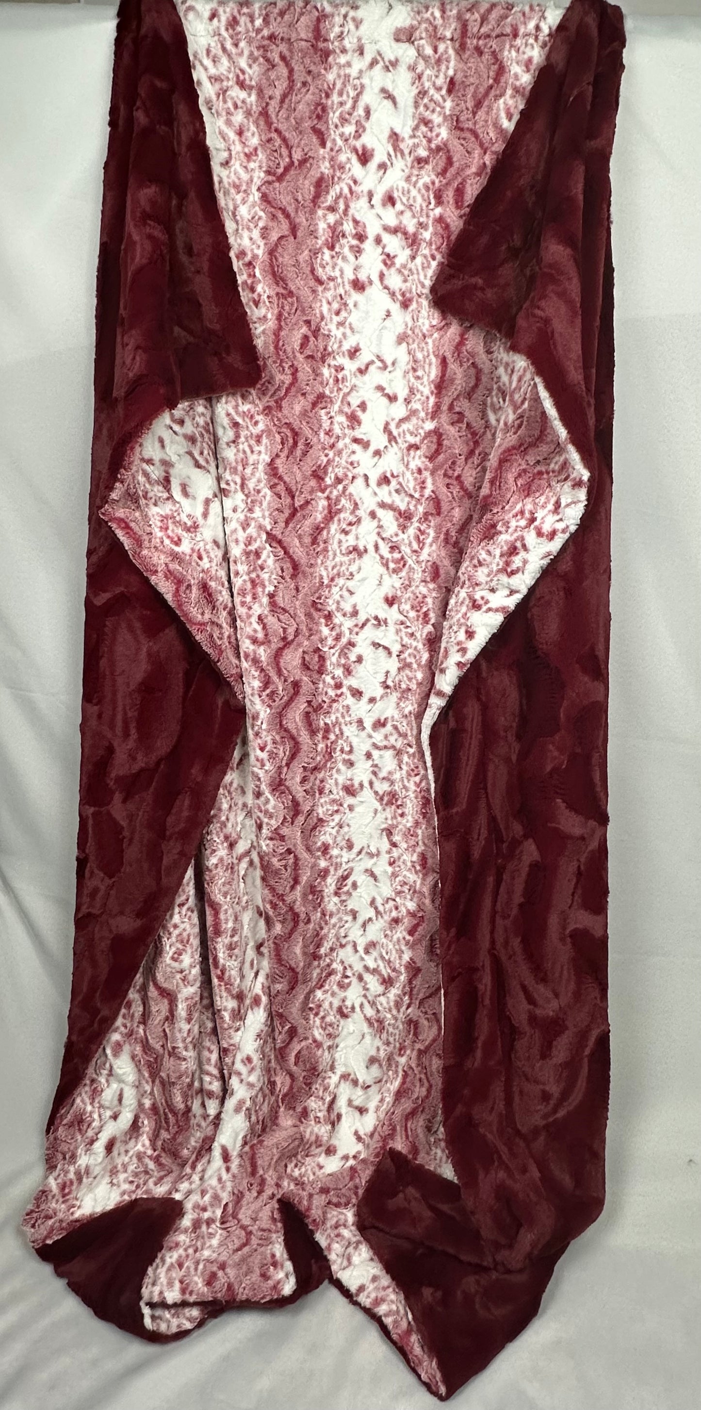 Merlot Snow Owl & Merlot Hide X-Wide Double Minky Adult Blanket 61x80