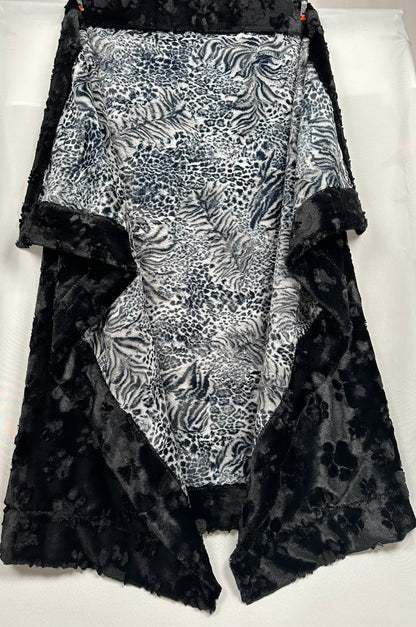 Wild Cat Chromi on Black Paws Luxe Cuddle Double Minky Blanket - Exquisite Pattern Detailing - 51x73