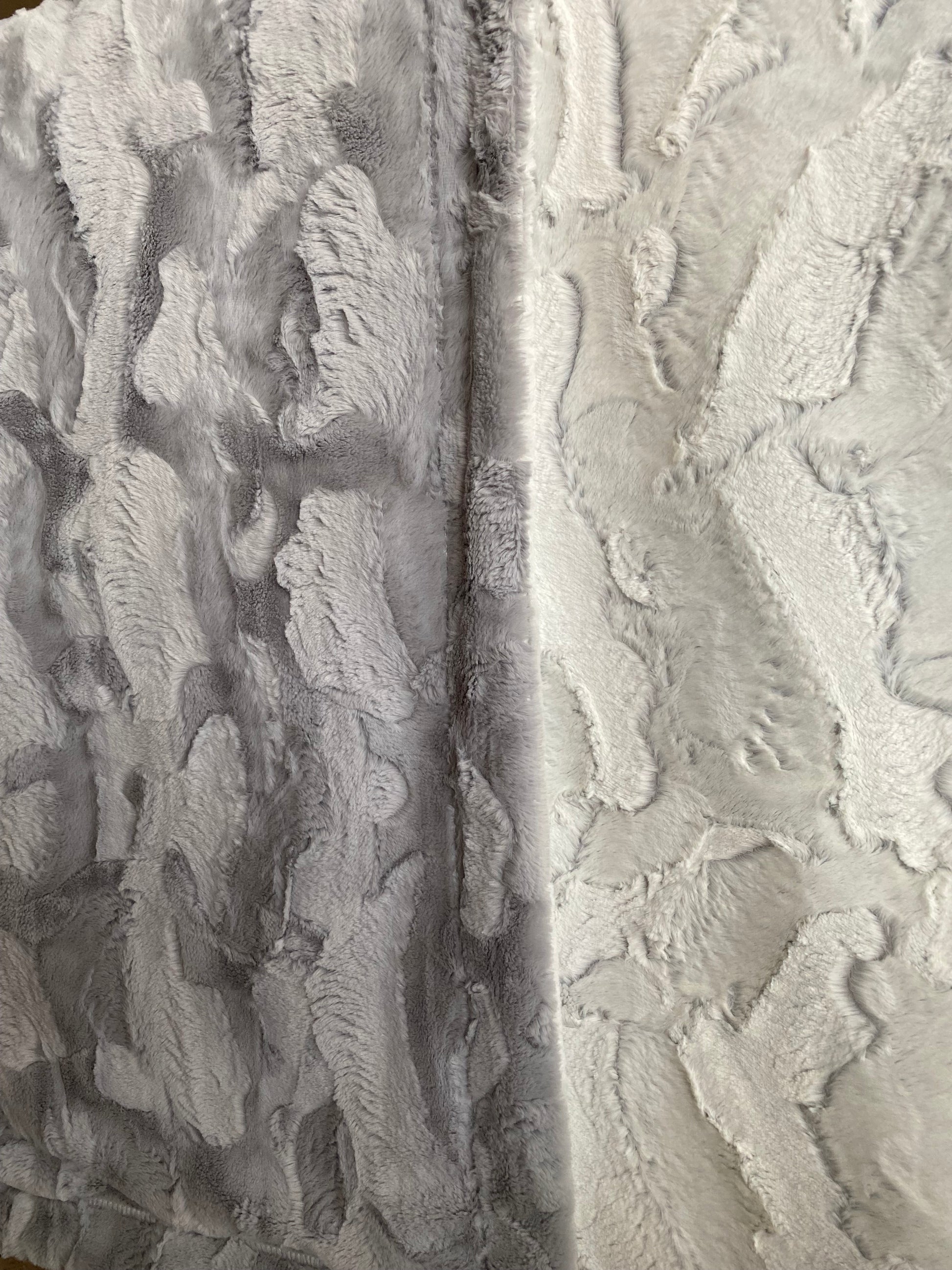 Arctic Fox on Silver Hide Double Minky Blanket - Nature-inspired Design - 54x60