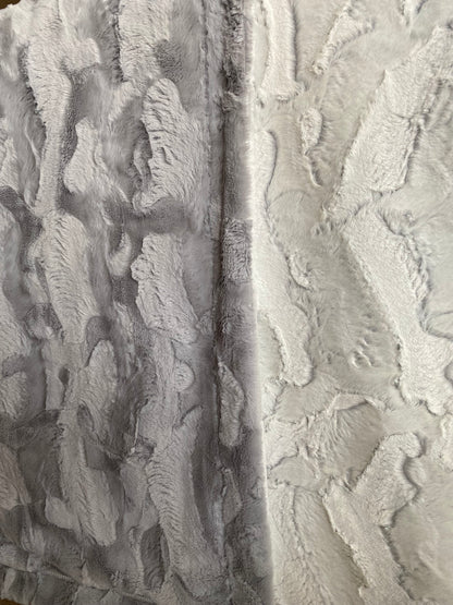 Arctic Fox on Silver Hide Double Minky Blanket - Nature-inspired Design - 54x60