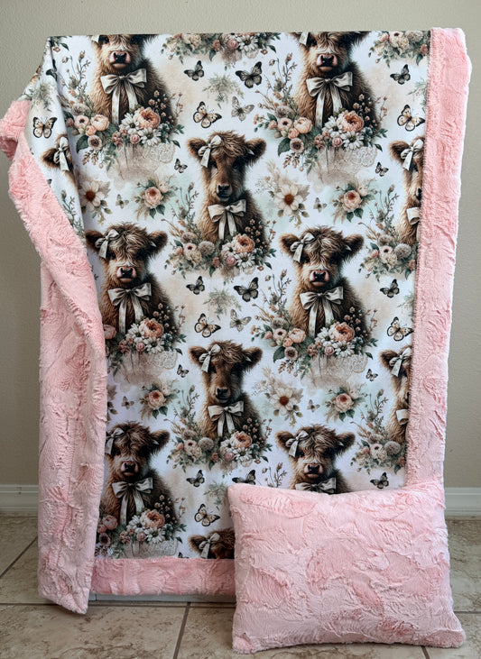 Baby Highland Cow on Shell Luxe 33x42 Baby Size with Pillowcase